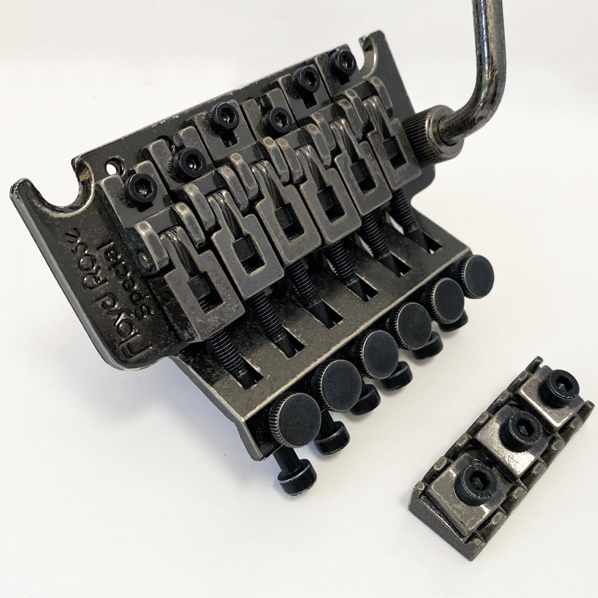 Special Relic Tremolo System